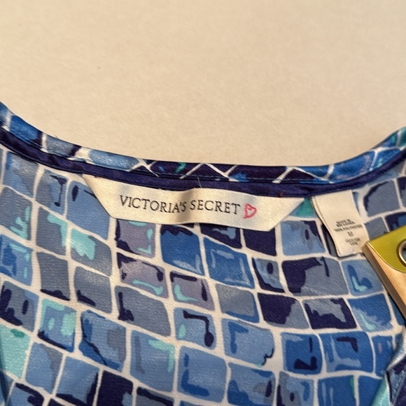 Victoria's Secret Satin Sleep Shirt in Blue Geometric Tile Print Size M - Picture 7 of 10